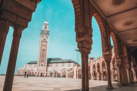 Tour del Marocco di 5 giorni da Casablanca – La Moschea Hassan II a Casablanca, partenza di un tour di cinque giorni