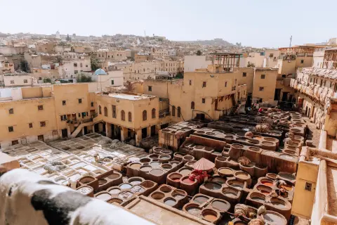 Tour de 7 dias pelo Marrocos saindo de Marrakech – Os curtumes tradicionais de Fez, muitas vezes a última cidade imperial de um tour de sete dias