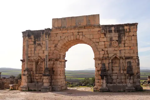 Passeio a Volúbilis e Meknès – As ruínas romanas de Volúbilis em um passeio saindo de Fez